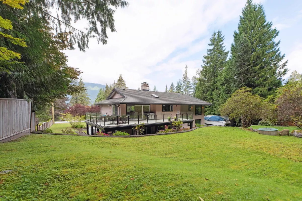 Family Room Photo of 3580 Main Avenue, Belcarra, BC