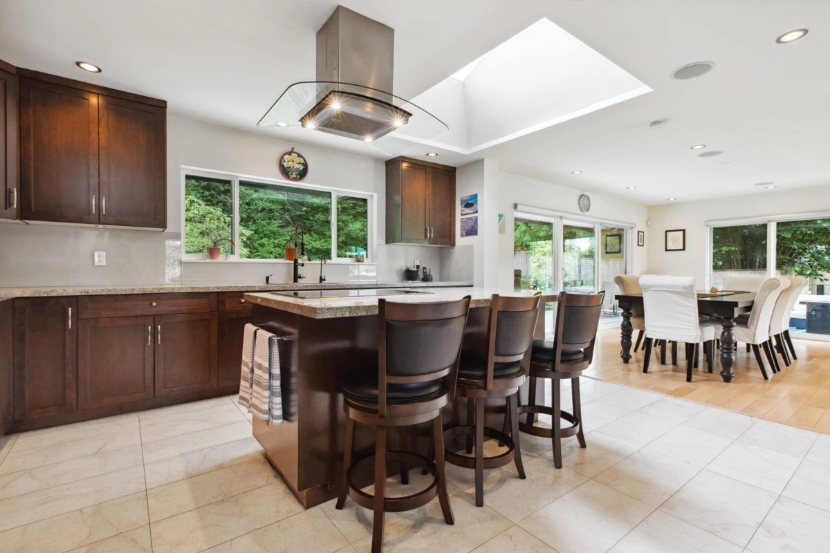 Primary Bathroom Photo of 3580 Main Avenue, Belcarra, BC