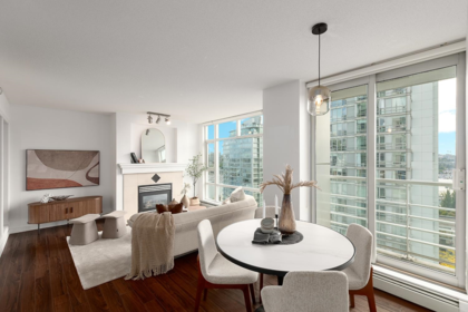 1907 1199 Marinaside Crescent, Vancouver, BC, Vancouver — Apartment/Condo for sale