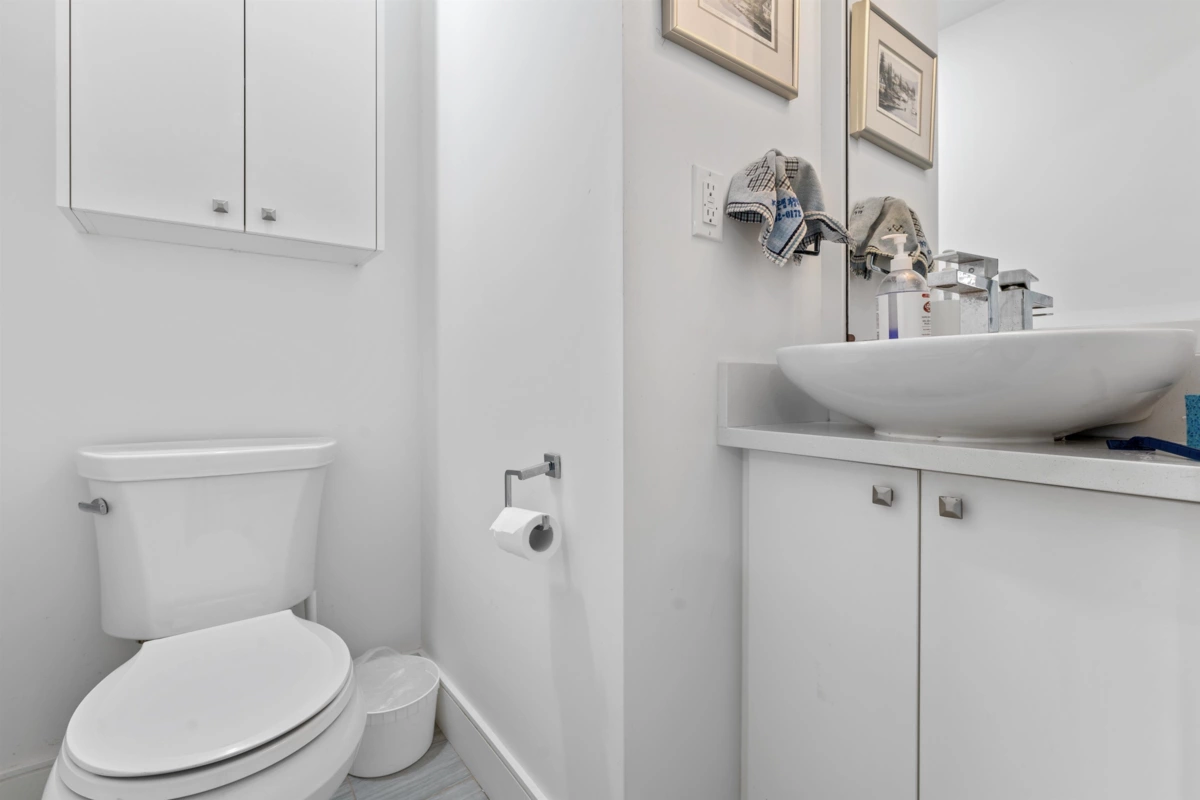 Breakfast Nook Photo of 2388 E 34th Avenue, Vancouver, BC