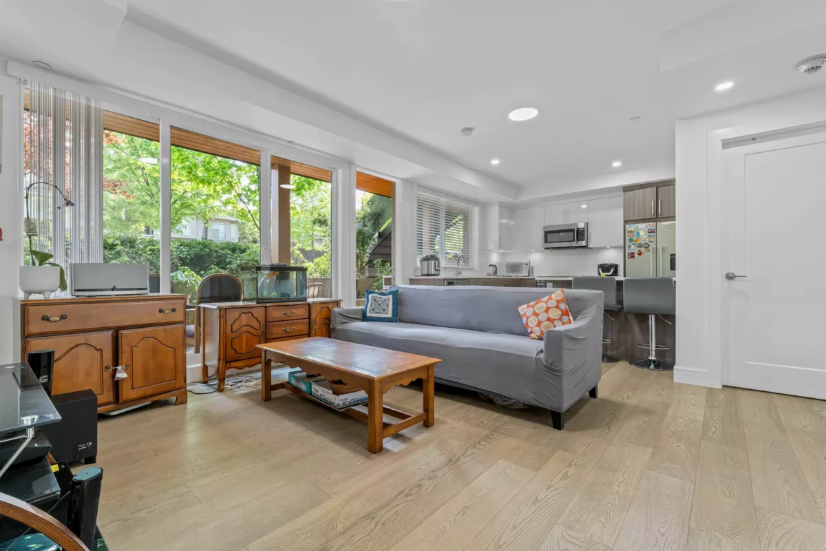 Kitchen Photo of 2388 E 34th Avenue, Vancouver, BC
