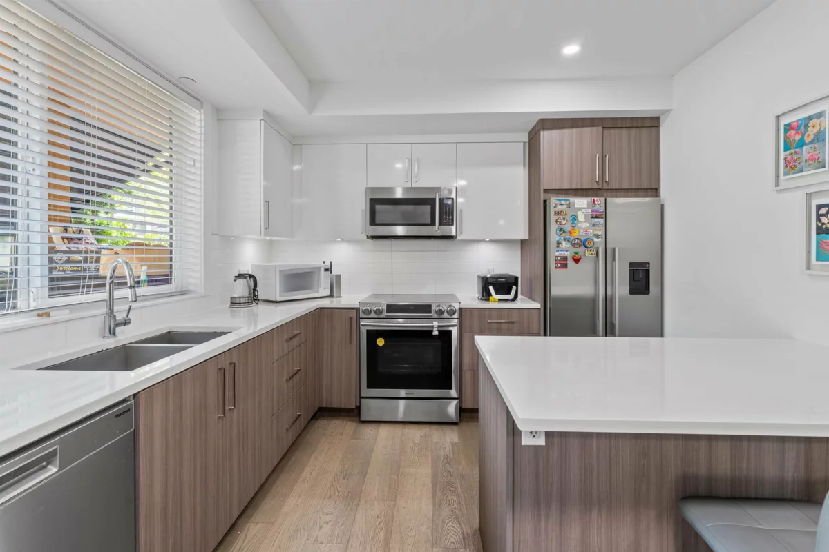 Living Room Photo of 2388 E 34th Avenue, Vancouver, BC