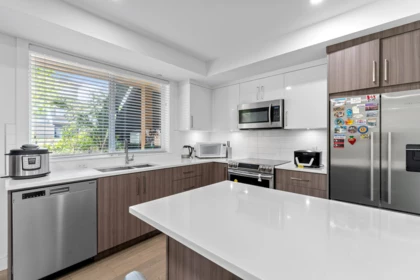 2388 E 34th Avenue, Vancouver, BC, Vancouver — Townhouse for sale