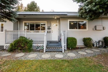 6157 120a Street, Surrey, BC, Surrey — Duplex for sale