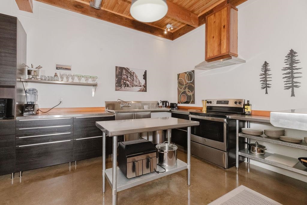 Breakfast Nook Photo of 5895 Skookumchuk Road, Sechelt, BC