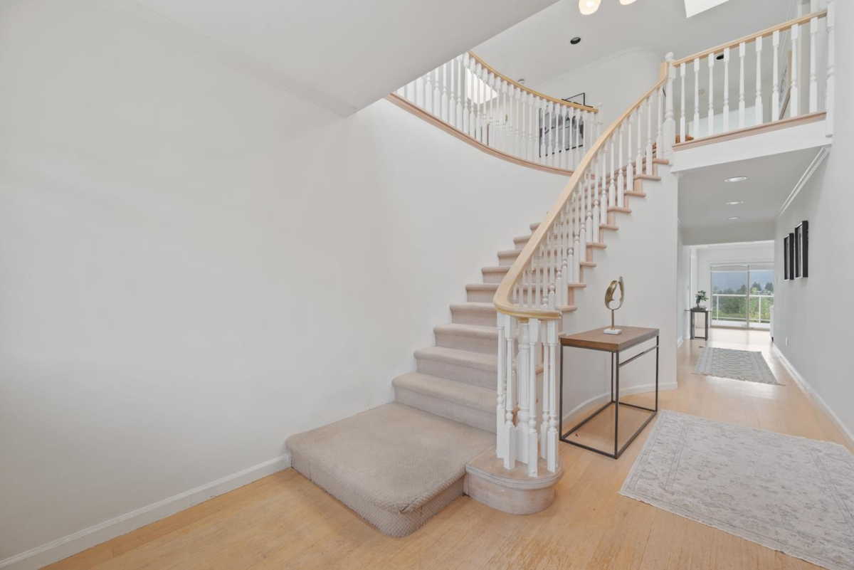 Garden / Landscaping Photo of 5532 Westhaven Road, West Vancouver, BC