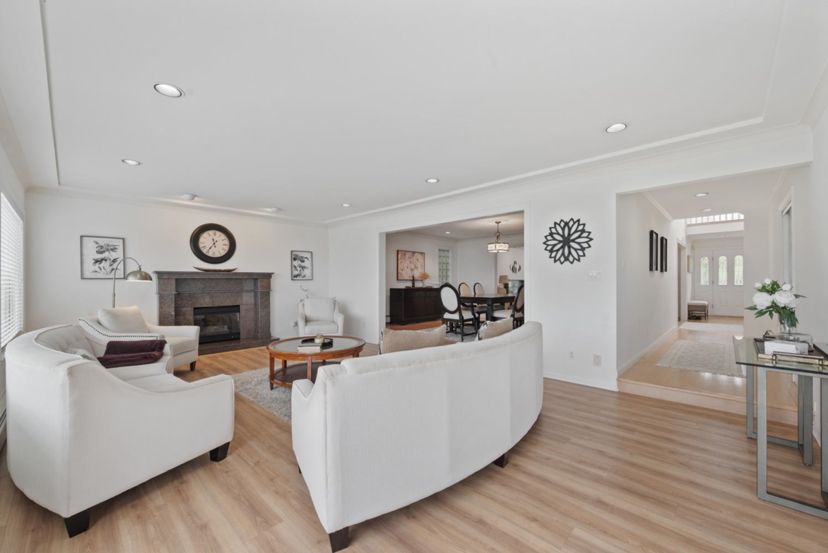 Guest Bathroom Photo of 5532 Westhaven Road, West Vancouver, BC