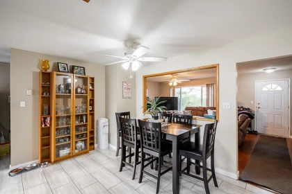 Breakfast Nook Photo of 17952 Shannon Place, Surrey, BC