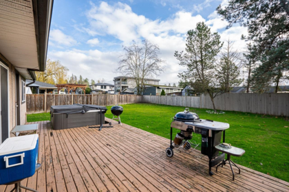 Laundry Room Photo of 17952 Shannon Place, Surrey, BC