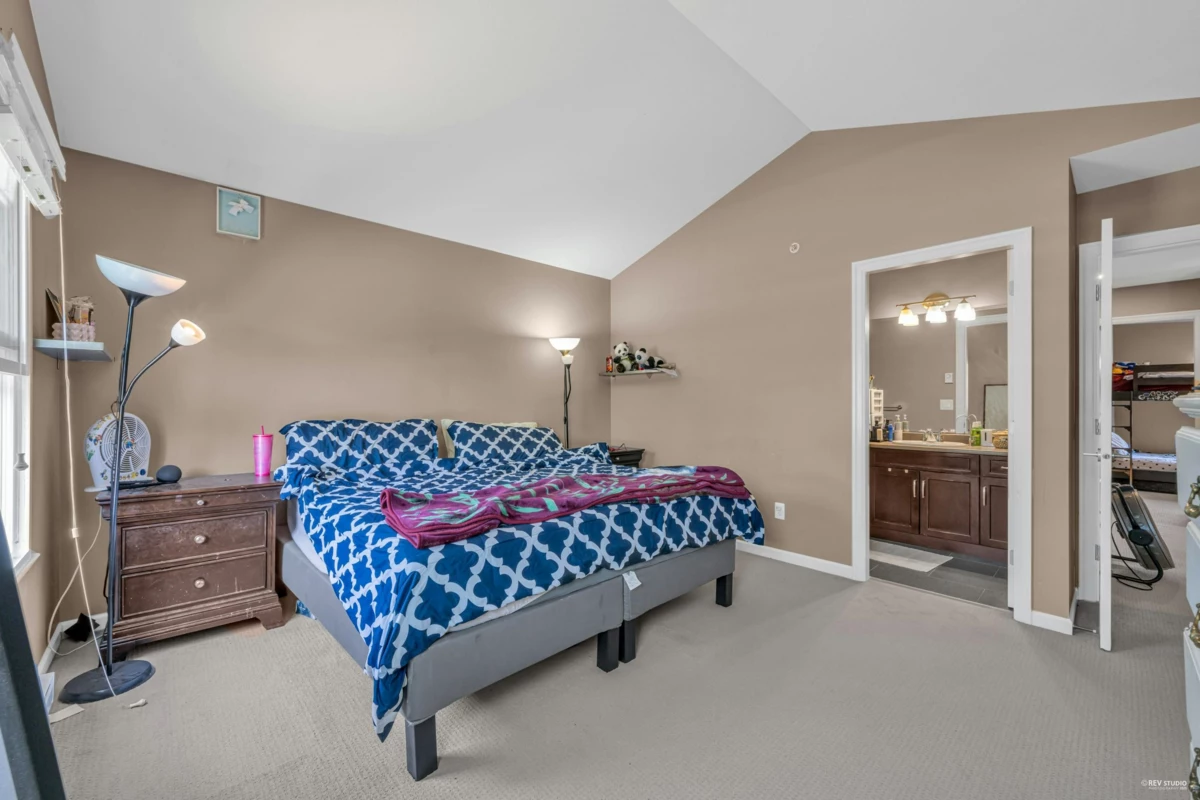 Bedroom 3 Photo of 6942 208 Street, Langley, BC