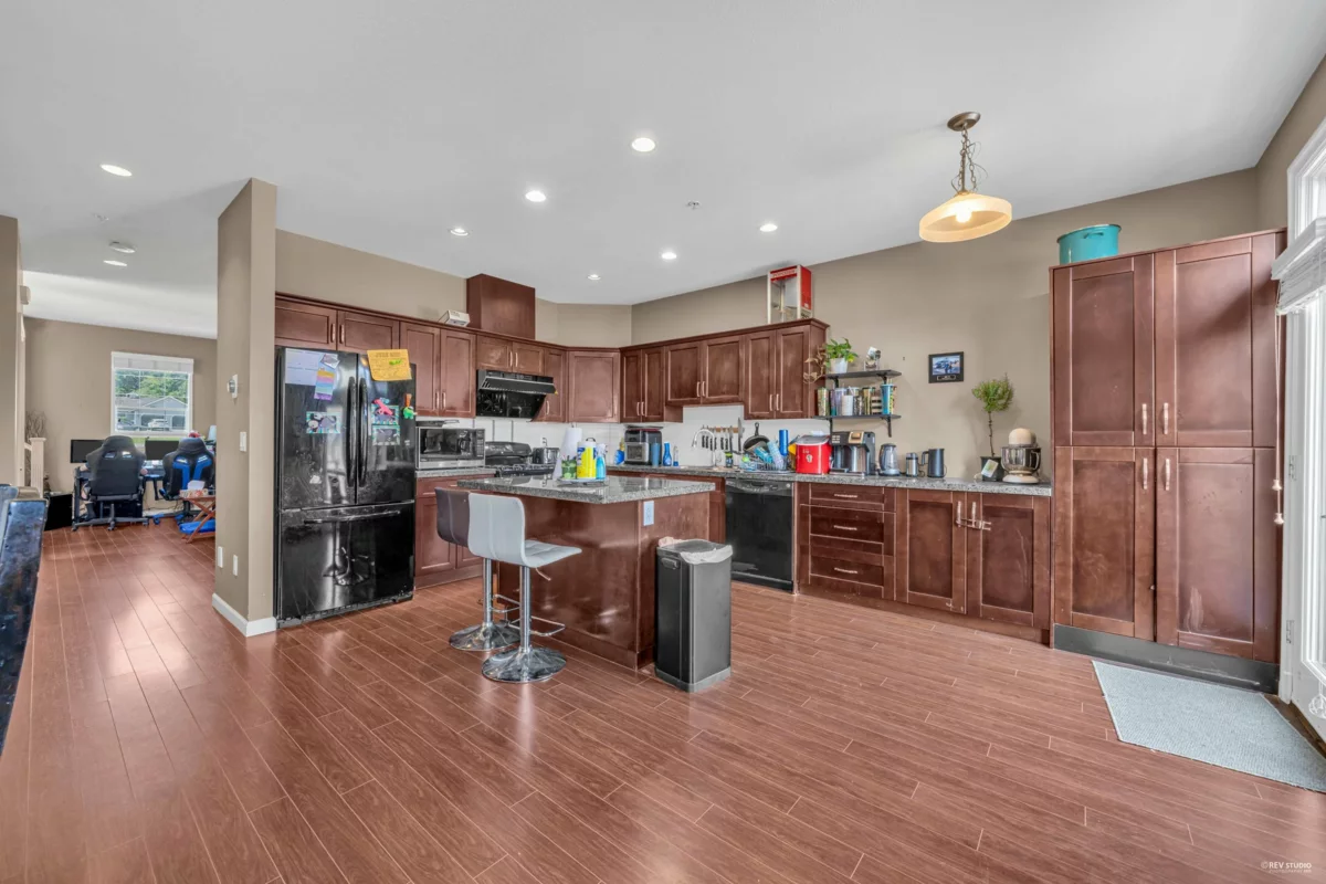Dining Area Photo of 6942 208 Street, Langley, BC