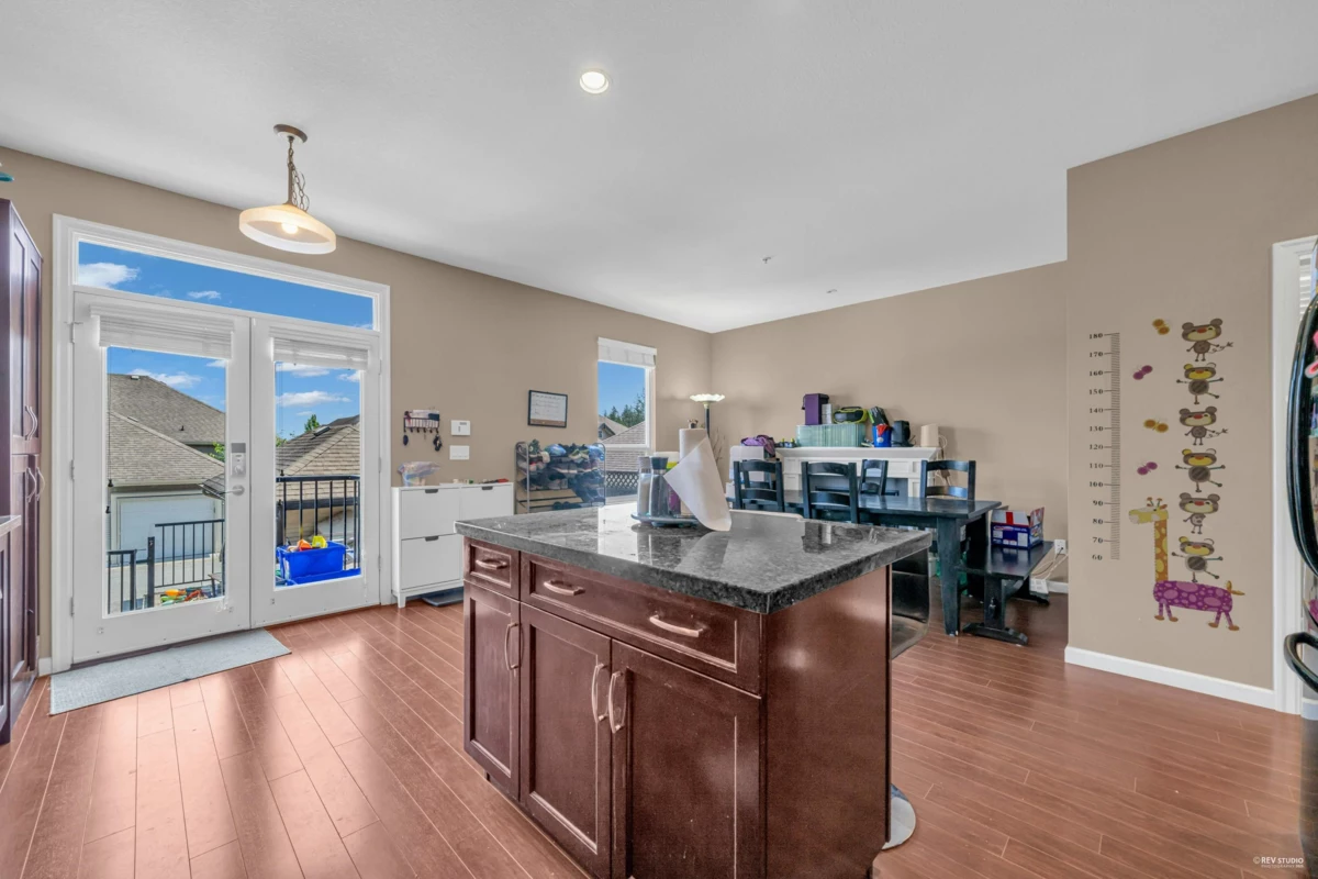 Family Room Photo of 6942 208 Street, Langley, BC