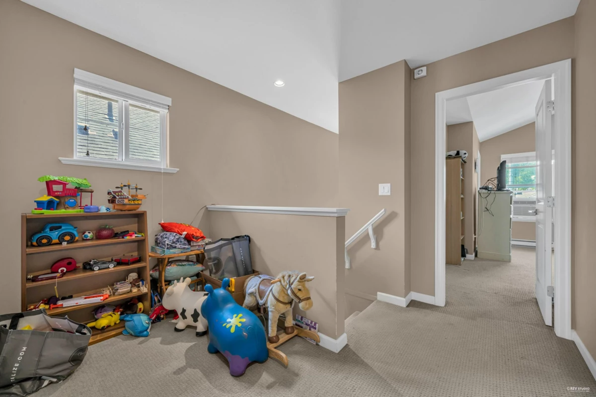 Guest Bathroom Photo of 6942 208 Street, Langley, BC