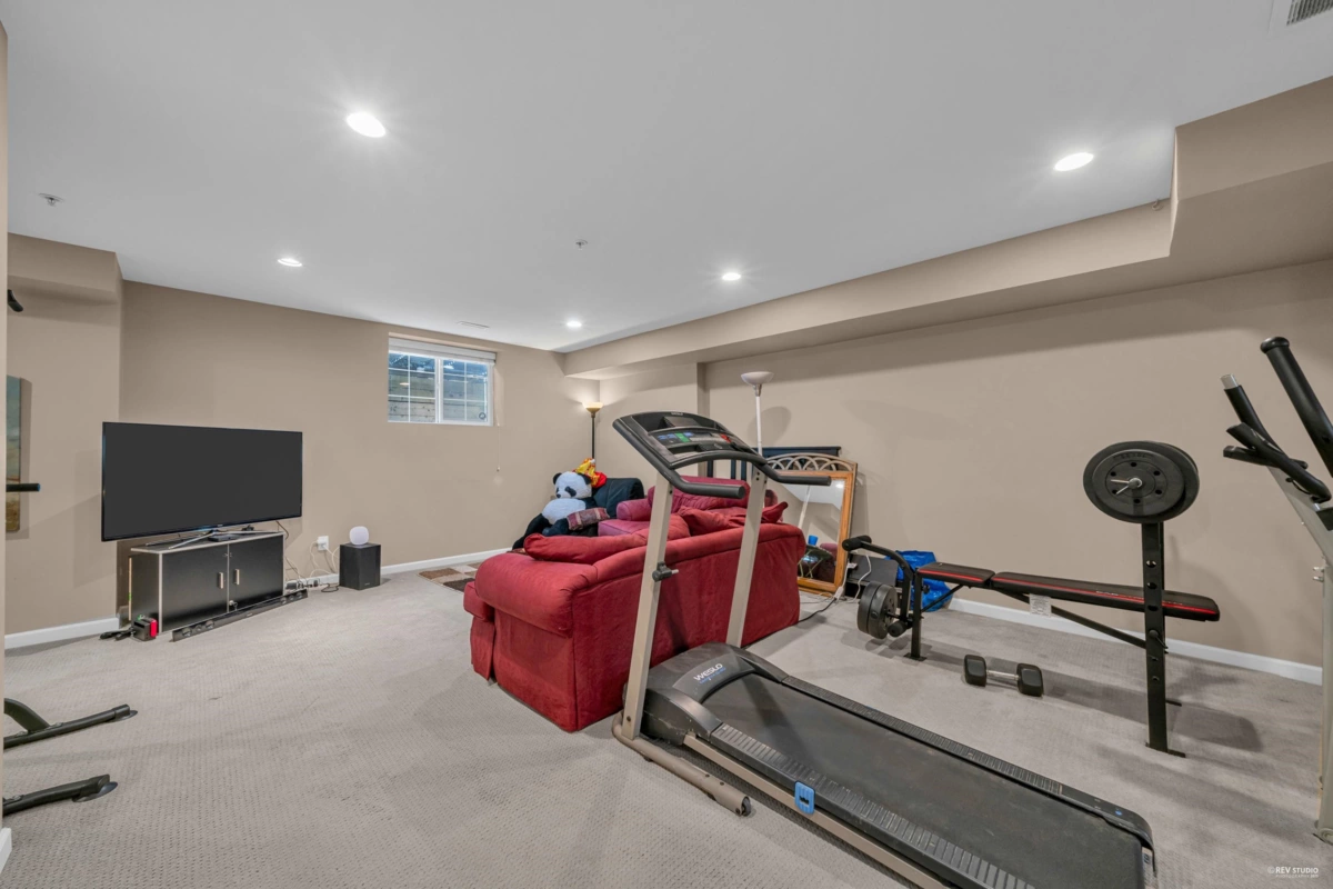 Laundry Room Photo of 6942 208 Street, Langley, BC
