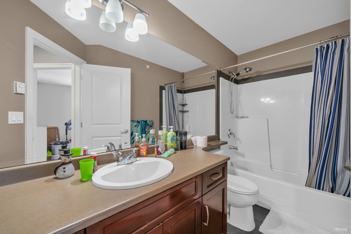 Office / Den Photo of 6942 208 Street, Langley, BC