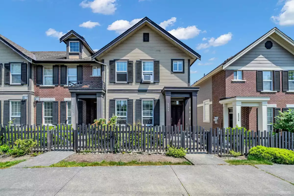 Staircase Photo of 6942 208 Street, Langley, BC