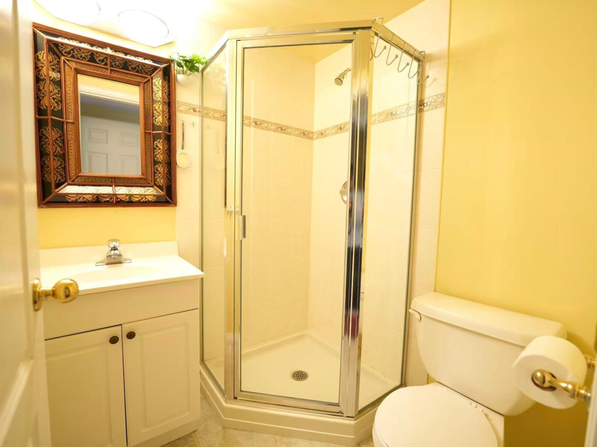 Bedroom 3 Photo of 2 7100 Lynnwood Drive, Richmond, BC