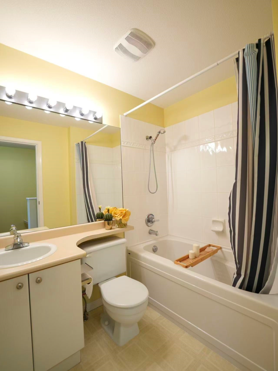 Bedroom 4 Photo of 2 7100 Lynnwood Drive, Richmond, BC