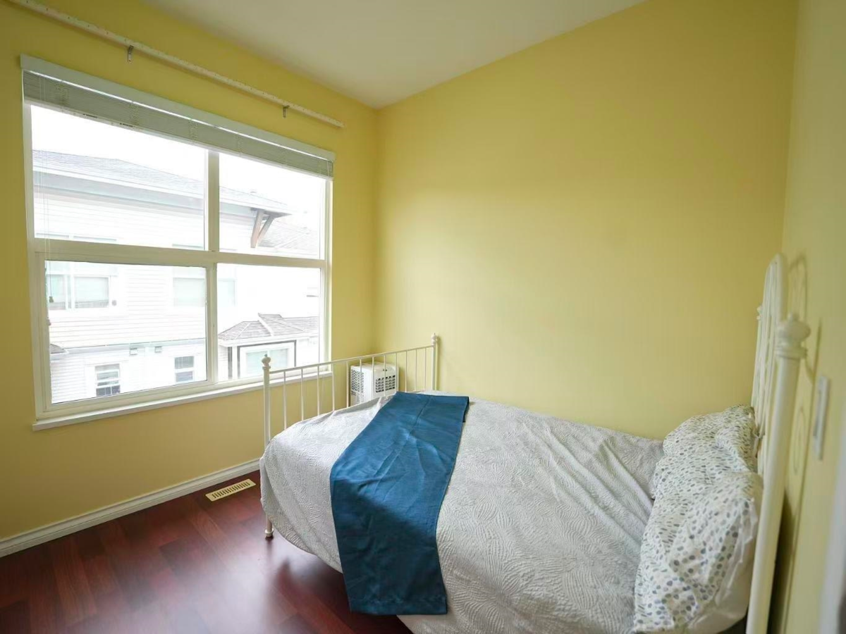 Walk-In Closet Photo of 2 7100 Lynnwood Drive, Richmond, BC