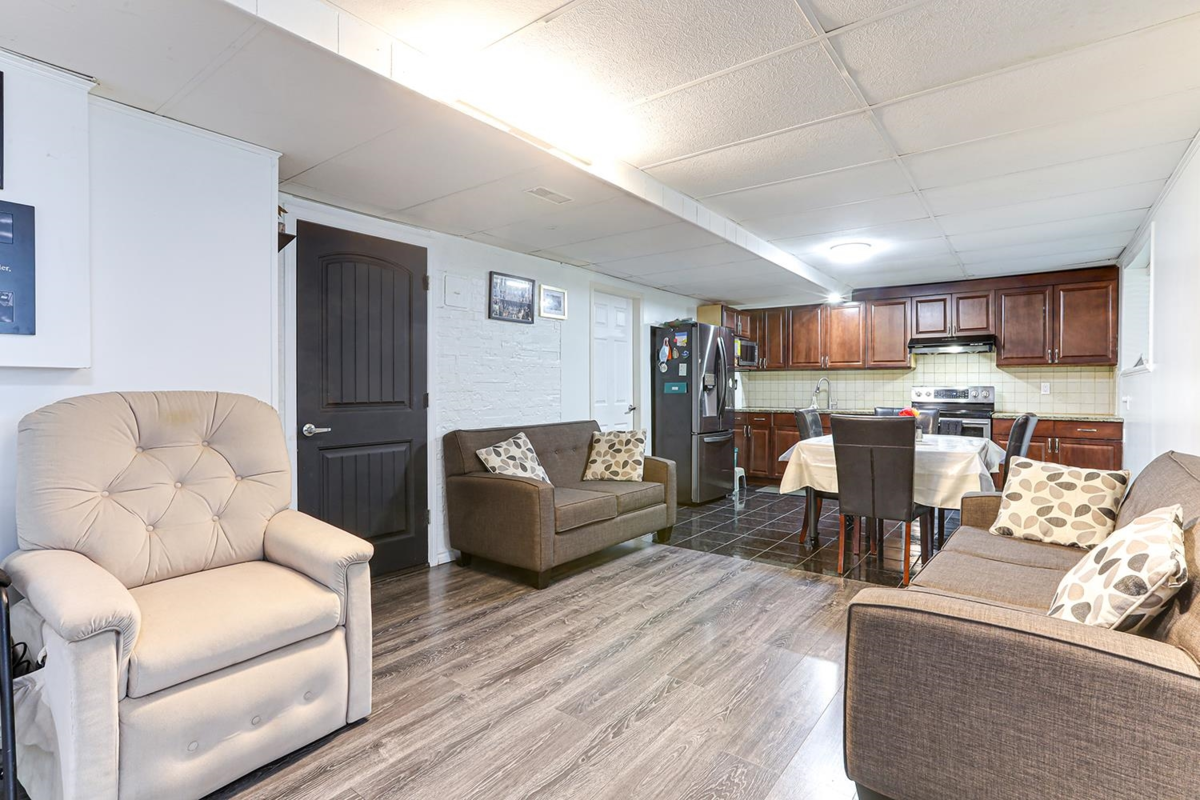 Backyard Photo of 13134 98a Avenue, Surrey, BC