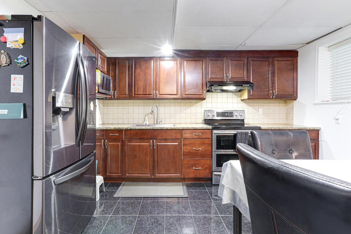 Swimming Pool Photo of 13134 98a Avenue, Surrey, BC