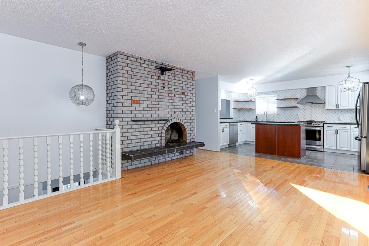 Walk-In Closet Photo of 13134 98a Avenue, Surrey, BC