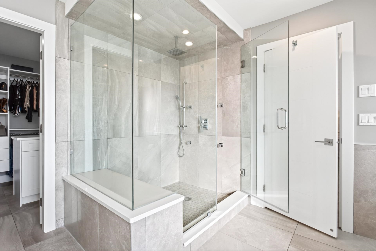 Entry Foyer Photo of 3479 Wales Avenue, Coquitlam, BC