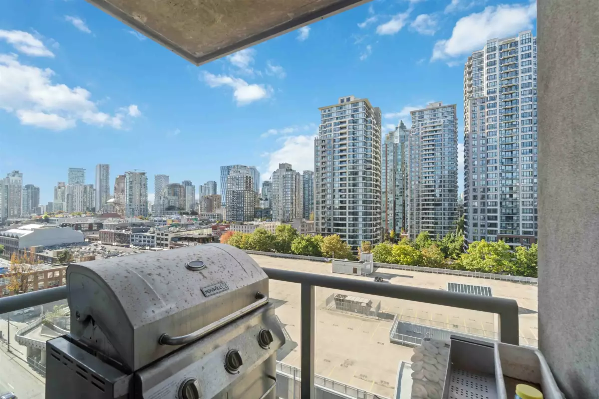 Powder Room Photo of 1303 930 Cambie Street, Vancouver, BC