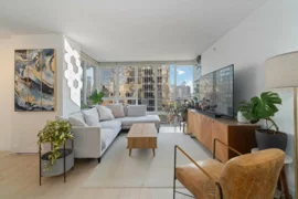 1303 930 Cambie Street, Vancouver, BC