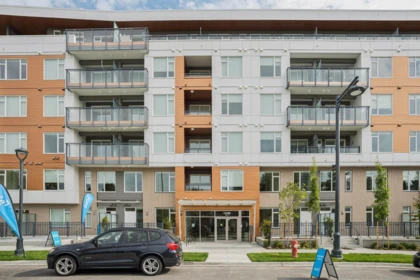209 10488 138a Street, Surrey, BC, Surrey — Apartment/Condo for sale