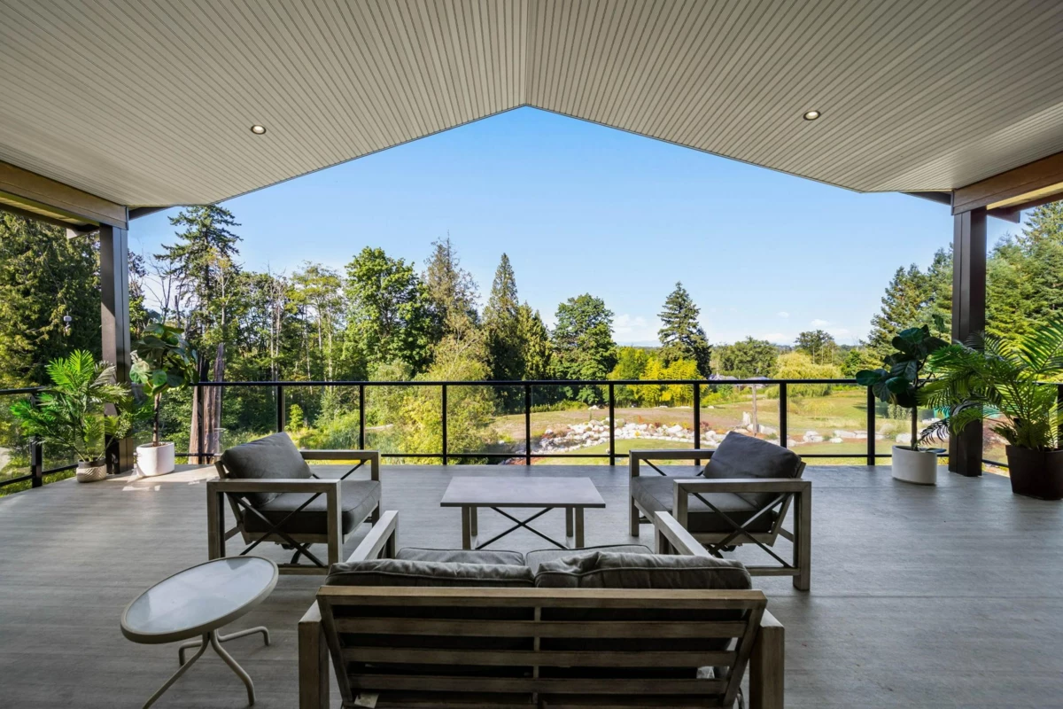 Front Yard Photo of 205 210 Street, Langley, BC