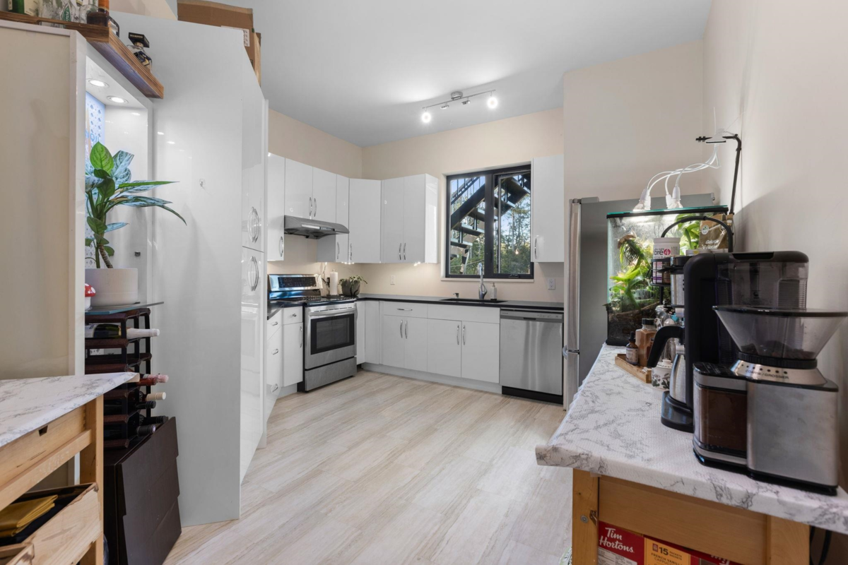 Outdoor Deck Photo of 205 210 Street, Langley, BC