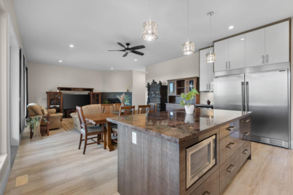 Entry Foyer Photo of 205 210 Street, Langley, BC