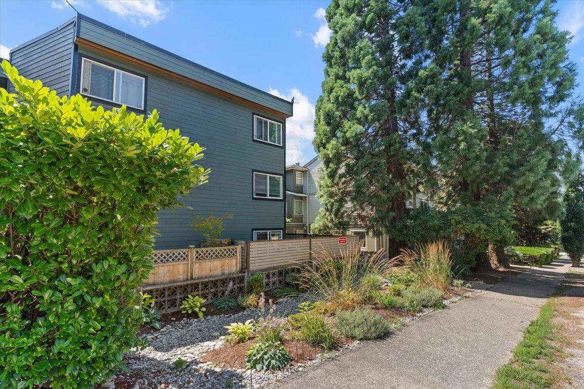 Backyard Photo of 101 1540 E 4th Avenue, Vancouver, BC