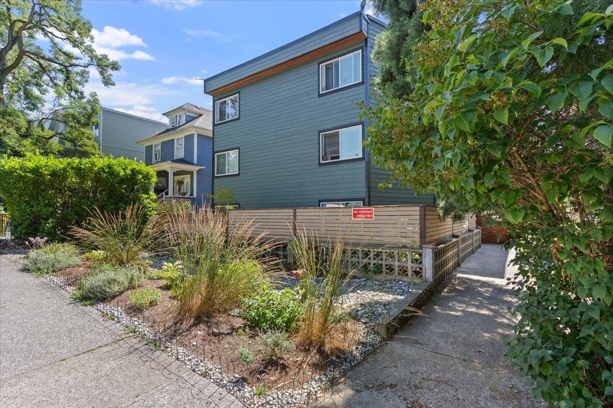 Outdoor Deck Photo of 101 1540 E 4th Avenue, Vancouver, BC
