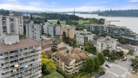 206 1363 Clyde Avenue, West Vancouver, BC, West Vancouver — Apartment/Condo for sale