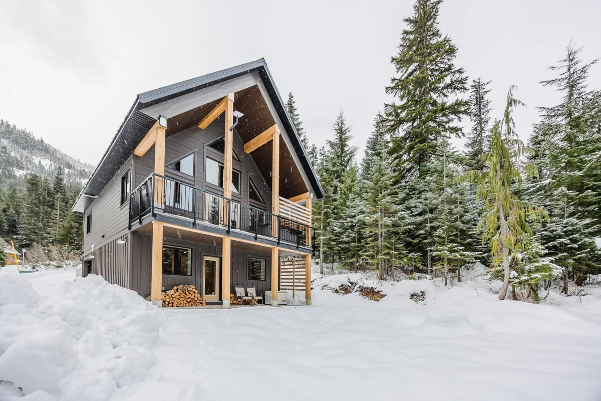 Exterior Front Photo of 20788 Edelweiss Drive, Agassiz, BC