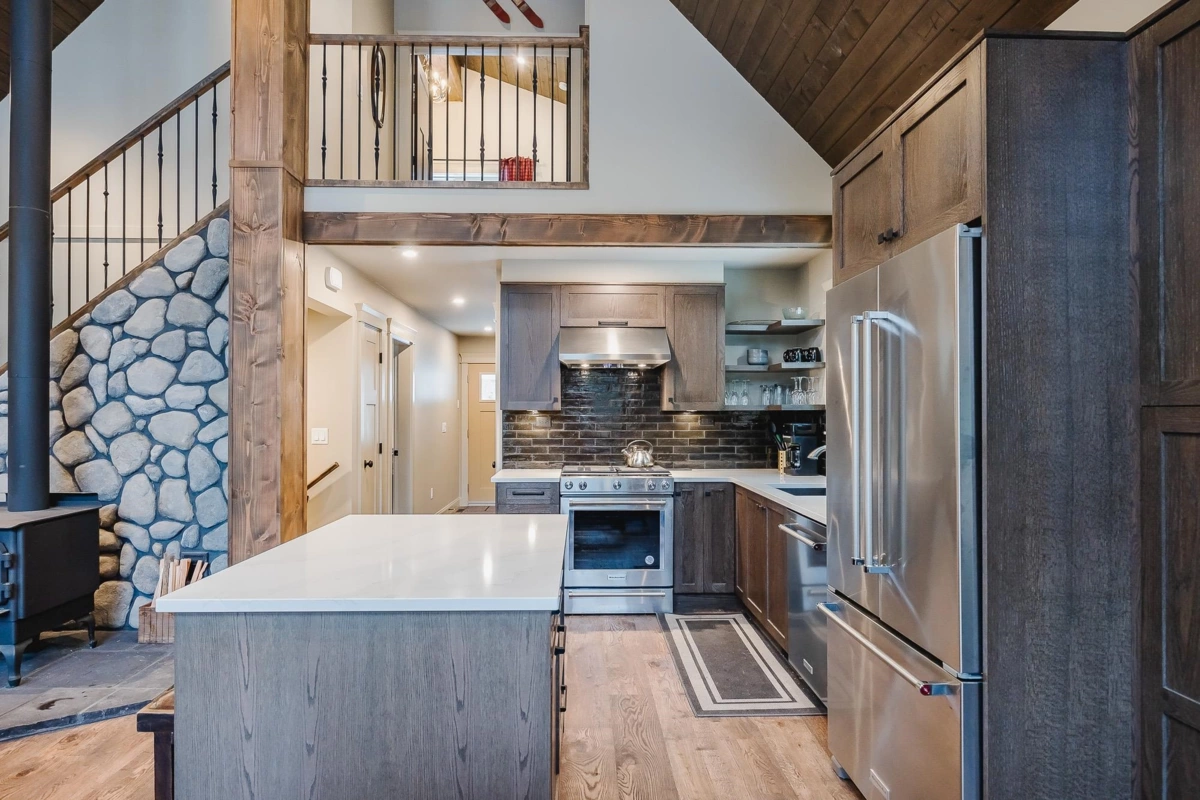 Family Room Photo of 20788 Edelweiss Drive, Agassiz, BC