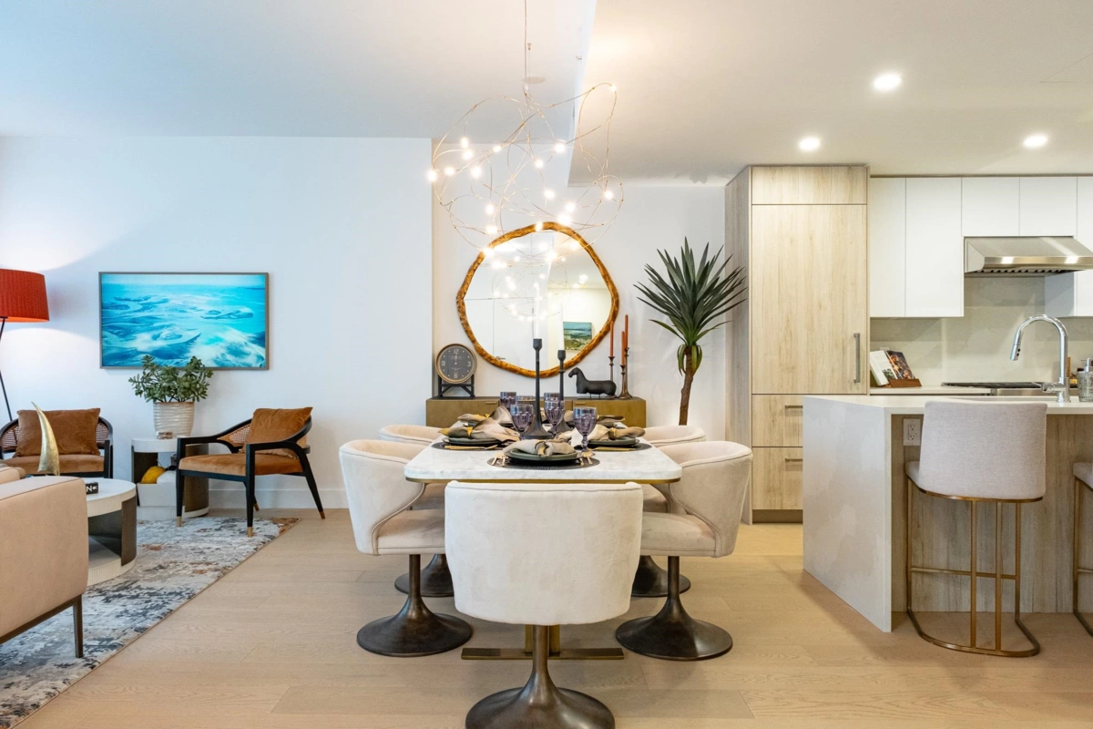 Living Room Photo of TH2 423 6th Street, West Vancouver, BC