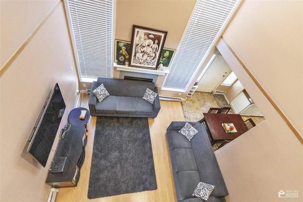 Walk-In Closet Photo of 13107 74 Avenue, Surrey, BC