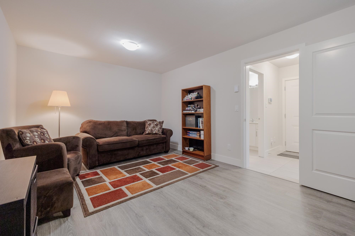 Backyard Photo of 1 7198 179 Street, Surrey, BC