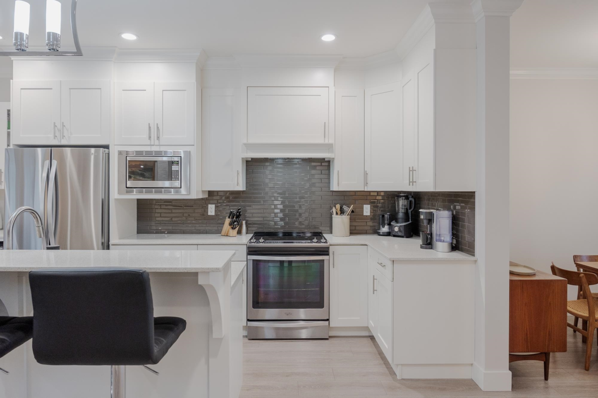 Dining Area Photo of 1 7198 179 Street, Surrey, BC