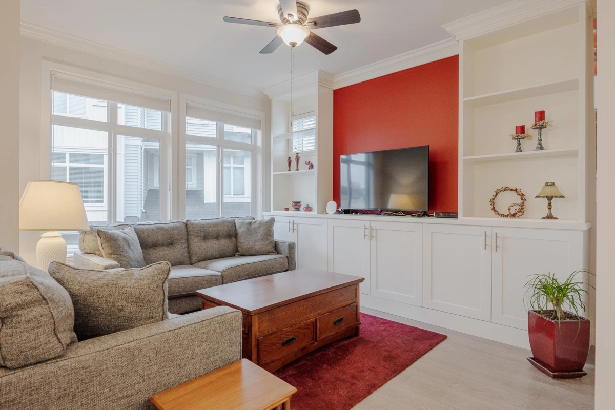 Guest Bathroom Photo of 1 7198 179 Street, Surrey, BC