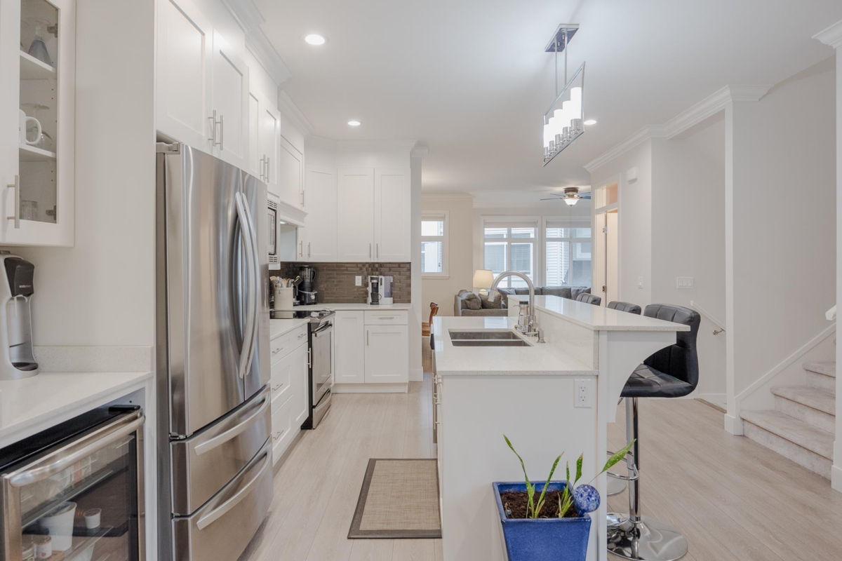 Kitchen Island Photo of 1 7198 179 Street, Surrey, BC