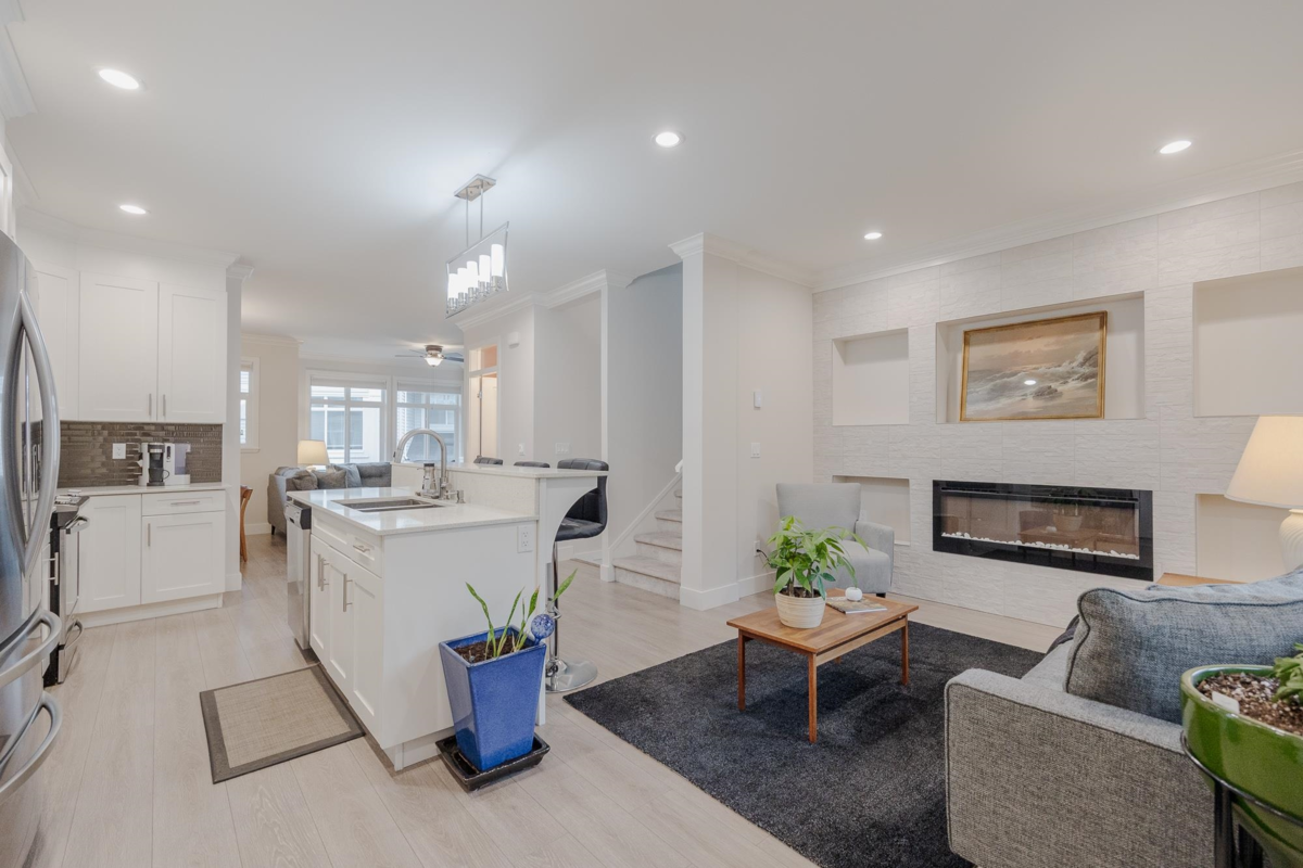 Walk-In Closet Photo of 1 7198 179 Street, Surrey, BC