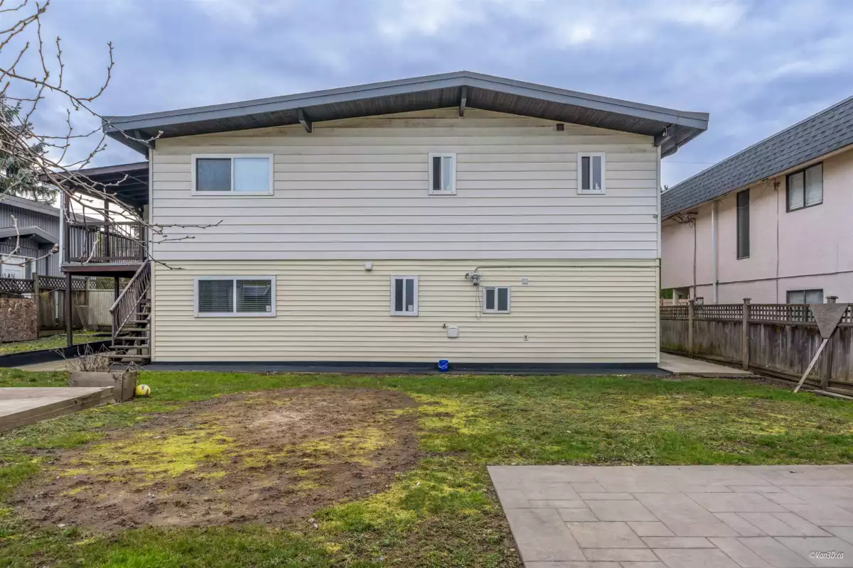 Primary Bathroom Photo of 7148 6th Street, Burnaby, BC