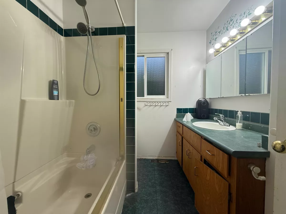 Pantry Photo of 46630 Emerald Drive, Chilliwack, BC