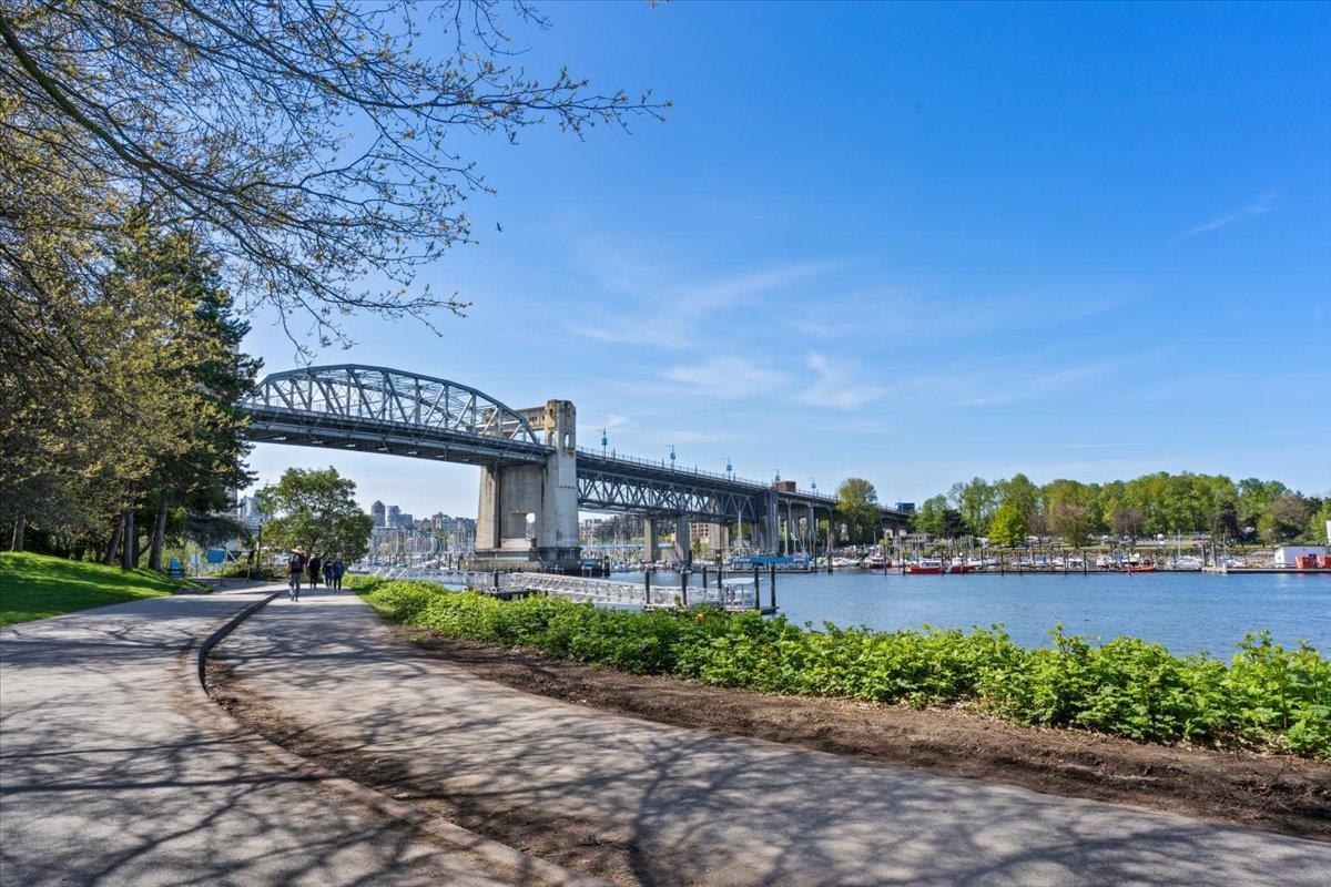 Powder Room Photo of 1401 907 Beach Avenue, Vancouver, BC