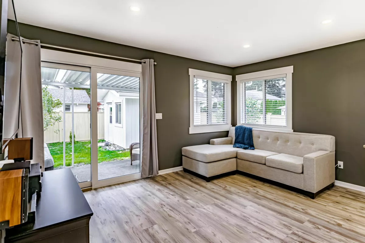 Primary Bathroom Photo of 45169 Cumberland Avenue, Chilliwack, BC