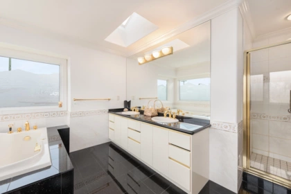 Laundry Room Photo of 1363 W 51 Avenue, Vancouver, BC